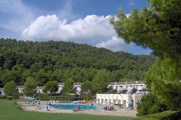 Residence "I Delfini" - Localita Portopiatto - Pugnochiuso - 71019 Вьесте Экстерьер фото